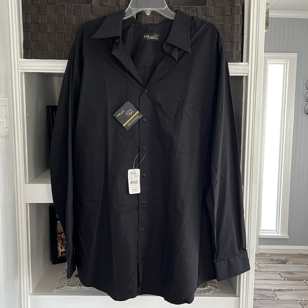 Men’s long sleeved dress shirt